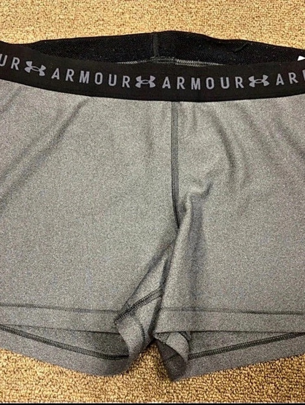 Under Armour HeatGear Armour Mid-Rise Shorty Gray & Black shorts